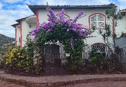 Fachada — Pousada Sinhá Moça